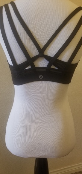 Lululemon workout  top - Picture 2 of 2